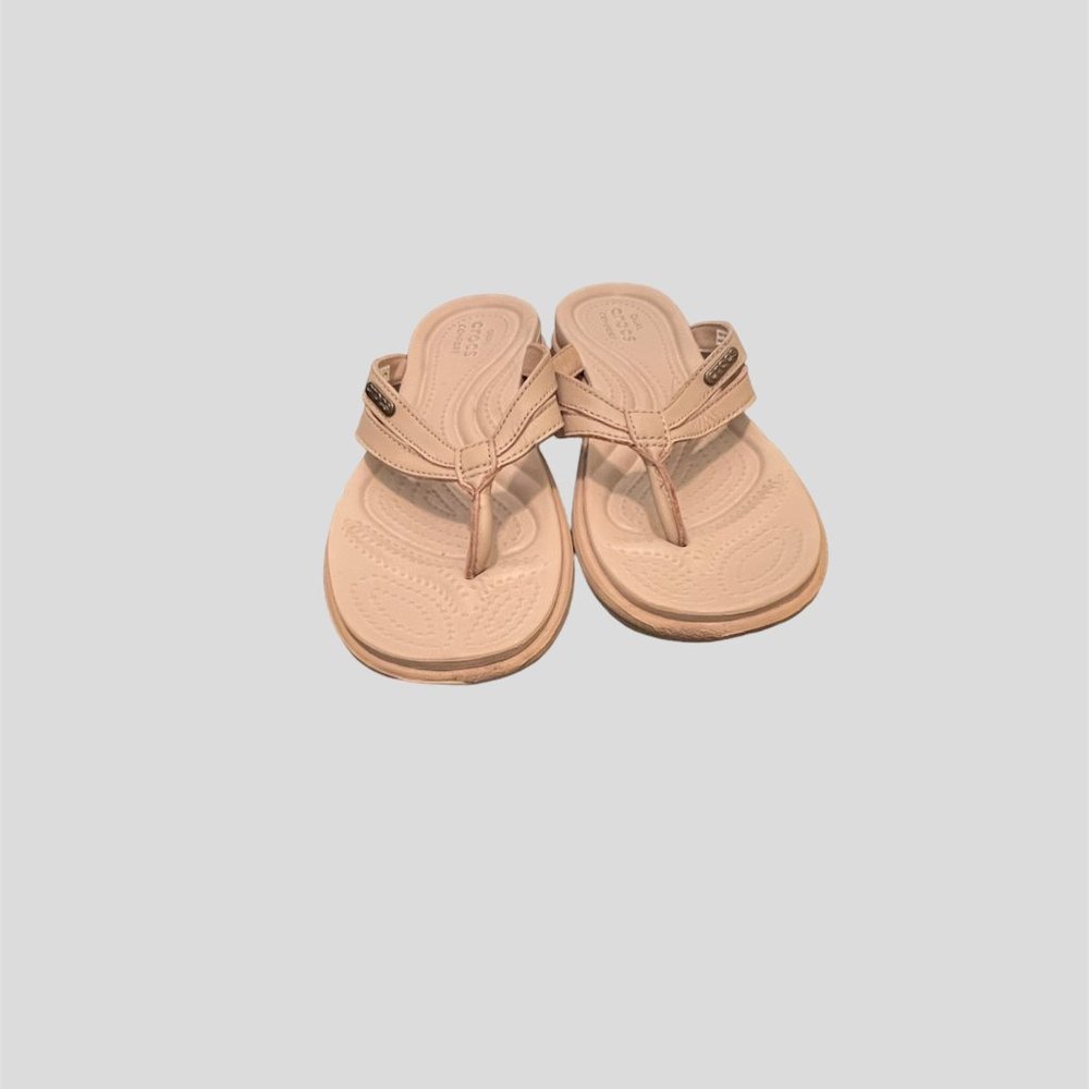Crocs slippers size 6 creme